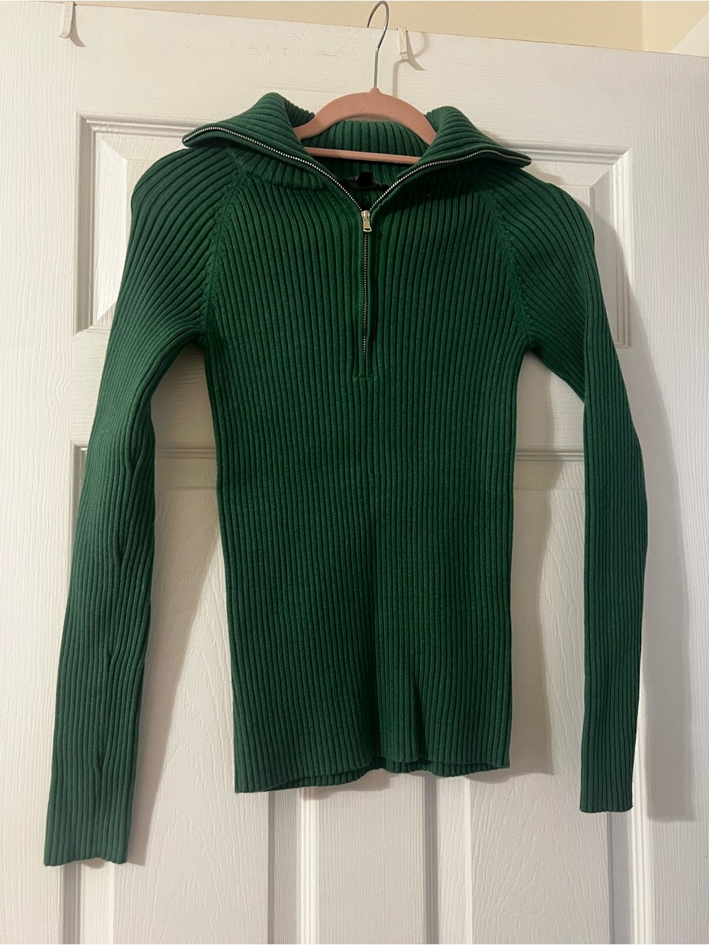 Ribbed Half-Zip Turtleneck Sweater in Forest Green